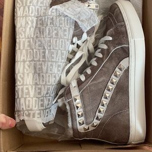 Steve Madden sneakers